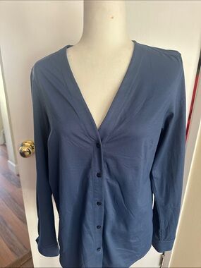 Classic V-Neck Button-Down Shirt - Blue